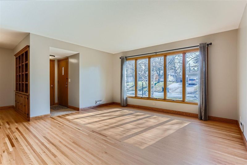 7370 Lyric Ln NE, Fridley, MN 55432