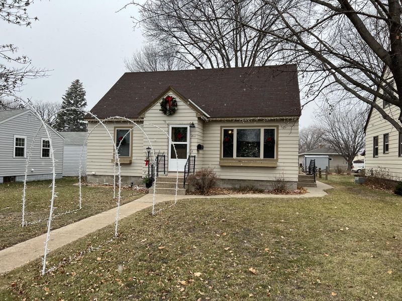 811 11th St N, Benson, MN 56215