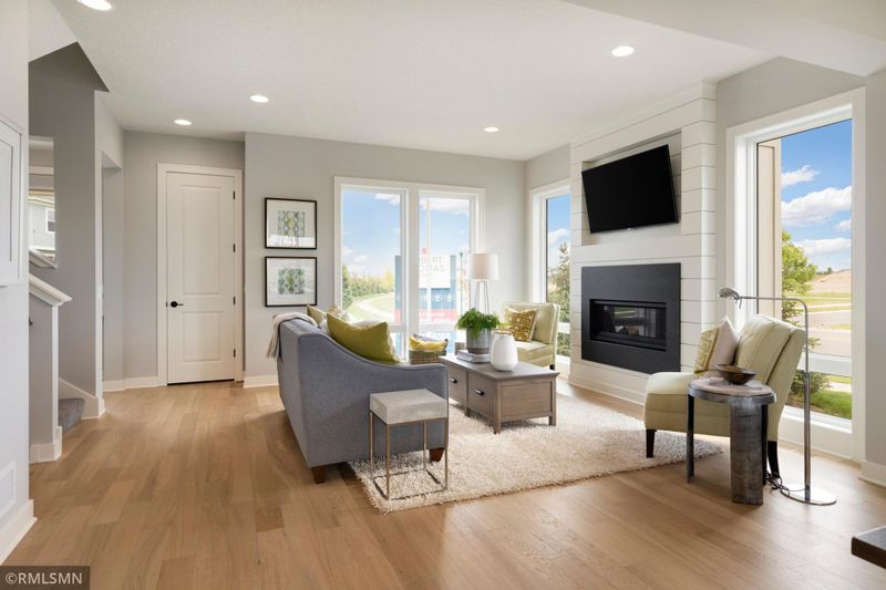 6370 Harvest Trl, Chaska, MN 55318