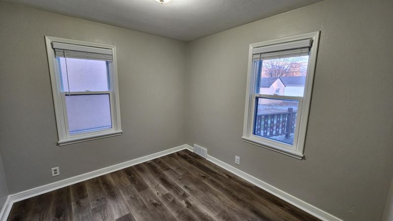 805 7th Ave S, South Saint Paul, MN 55075