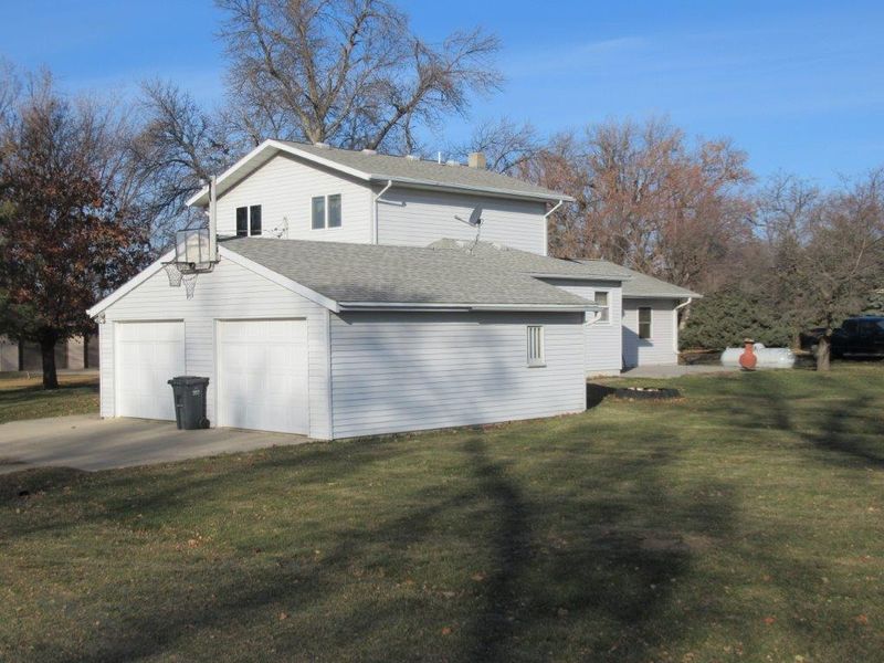 250 Ridge St S, Trosky, MN 56144