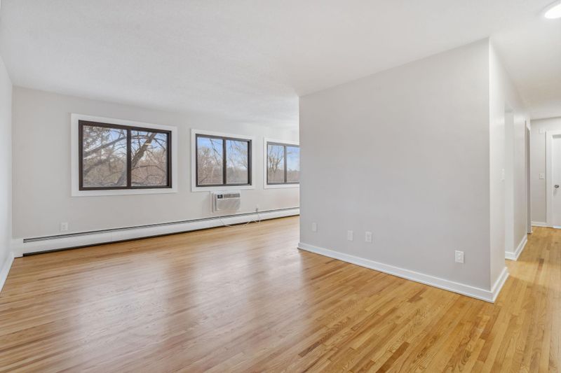 2367 Unity Ave N, Golden Valley, MN 55422
