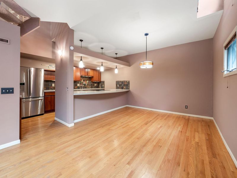 545 Ashland Ave #2, Saint Paul, MN 55102