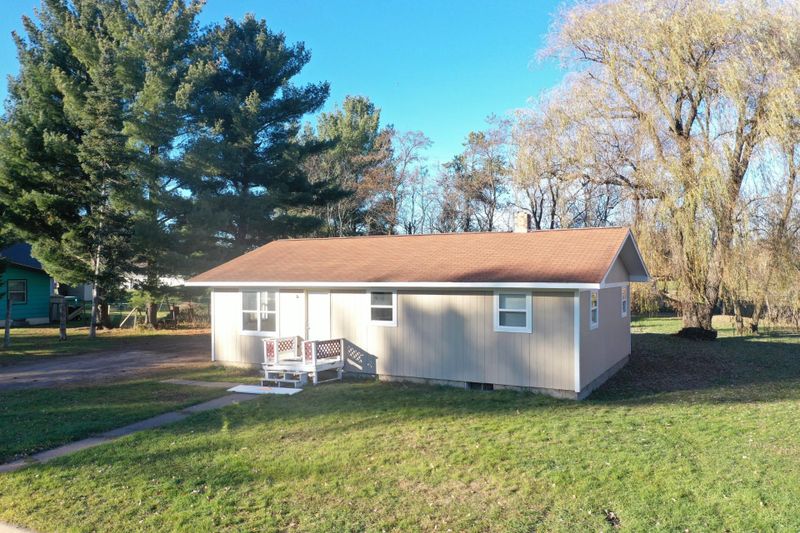 7304 Cedar St E, Webster, WI 54893