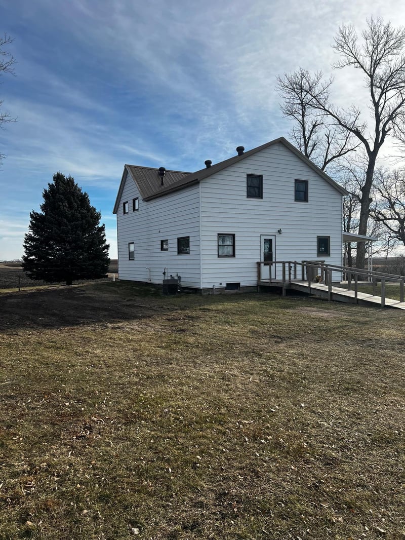 3071 121st Ave, Bellingham, MN 56212