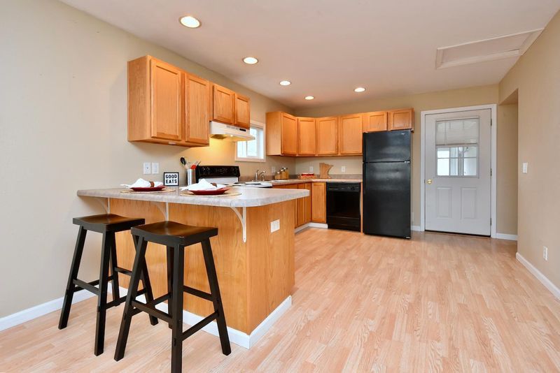 813 E Front St, Winona, MN 55987