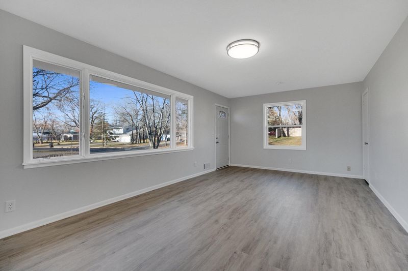 11567 Jonquil St NW, Coon Rapids, MN 55433