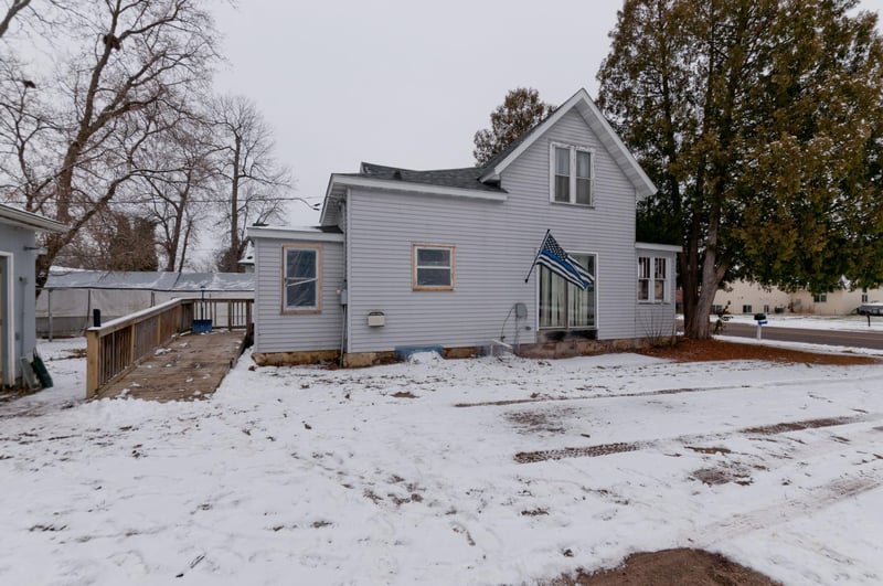 1104 W Main St, Cameron, WI 54822