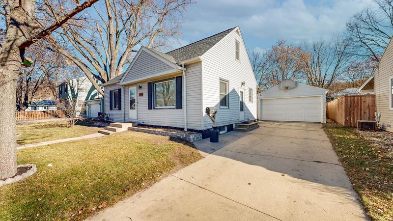 820 17th Ave NE, Rochester, MN 55906