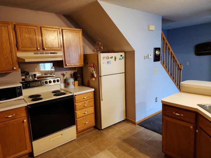 8358 Copperfield Way, Inver Grove Heights, MN 55076