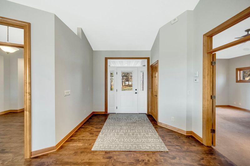 7680 Kurt St, Greenfield, MN 55357