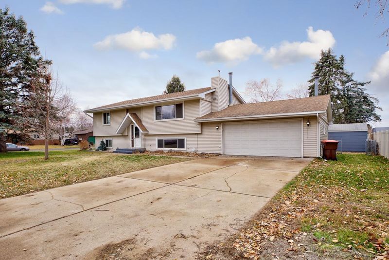 6585 Crosby Ave, Inver Grove Heights, MN 55076