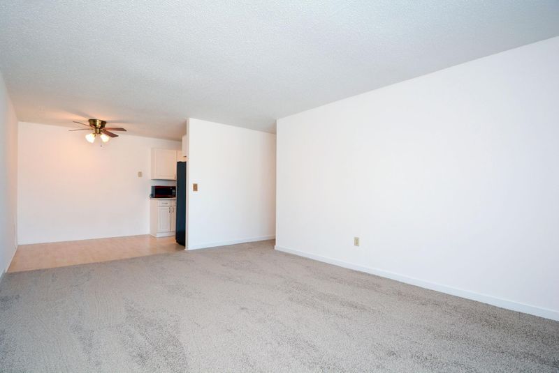 3431 Kent St #806, Shoreview, MN 55126