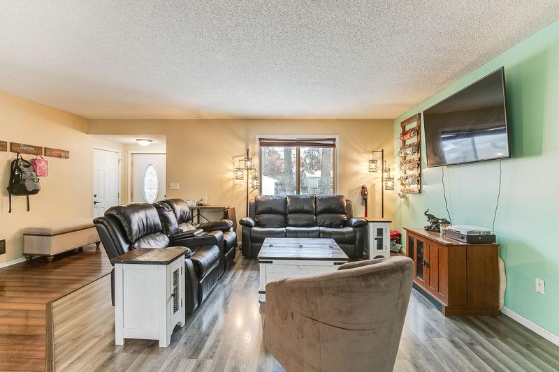 12045 Dogwood St, Zimmerman, MN 55398