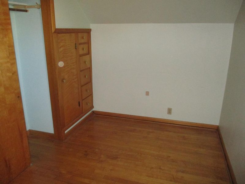 415 2nd St, Nashwauk, MN 55769