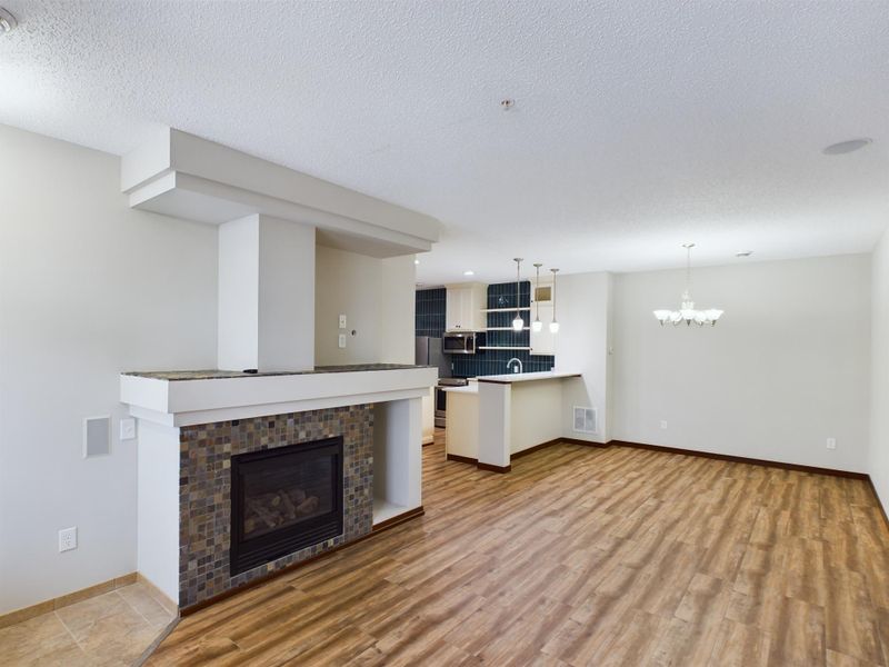 2546 49th St E #10606, Inver Grove Heights, MN 55076