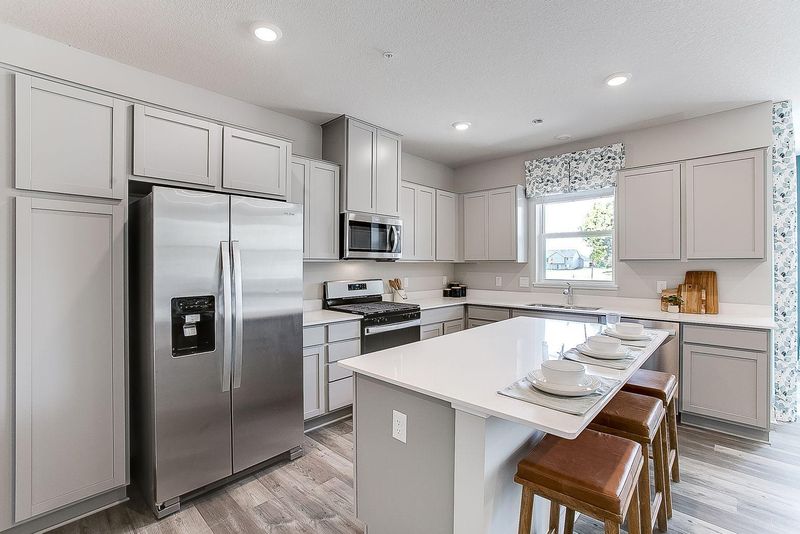 13768 Kaylemore Trl, Rosemount, MN 55068
