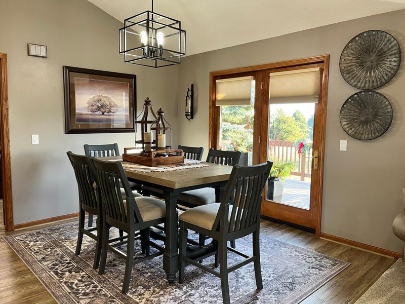 560 Southport Dr, Fairmont, MN 56031