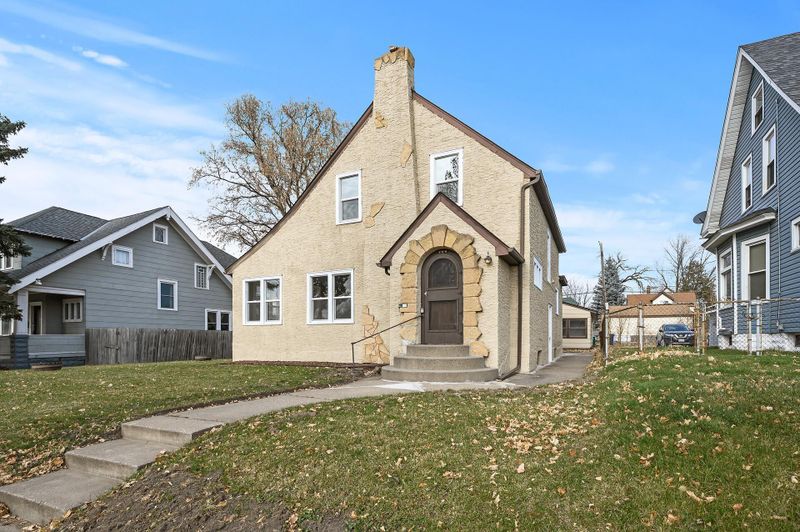 789 Maryland Ave E, Saint Paul, MN 55106