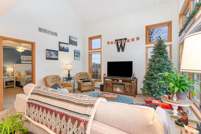 1559 Antler Point, Eagan, MN 55122