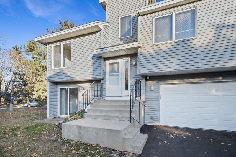 7891 72nd St S, Cottage Grove, MN 55016
