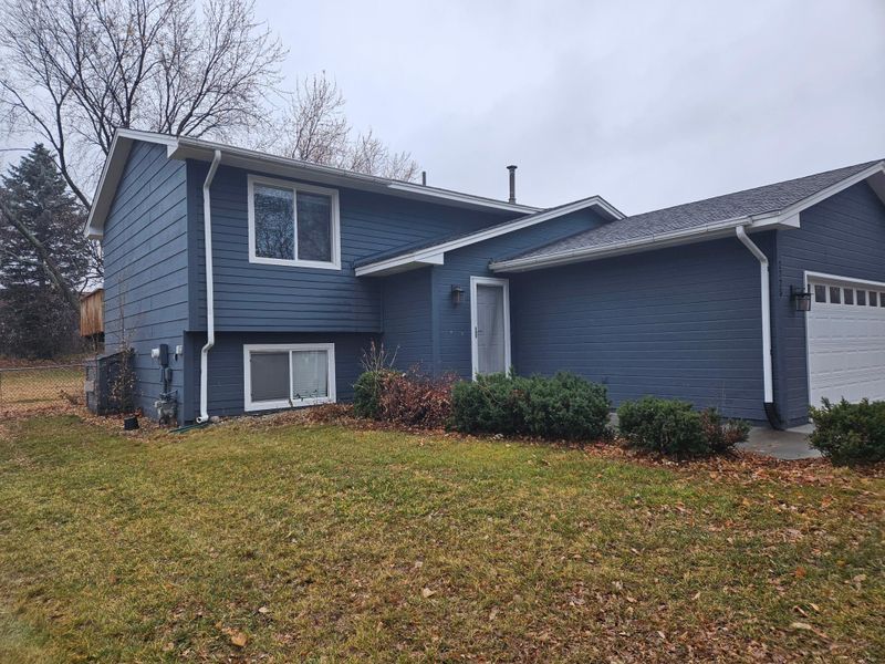 2725 93rd Way, Brooklyn Park, MN 55444