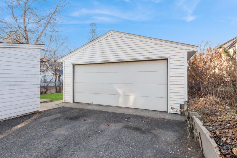 847 Englewood Ave, Saint Paul, MN 55104