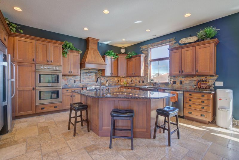 1588 Rome Ave, Saint Paul, MN 55116