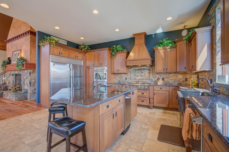1588 Rome Ave, Saint Paul, MN 55116