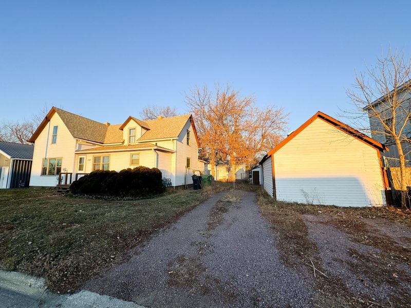 1321 1st Ave, Worthington, MN 56187