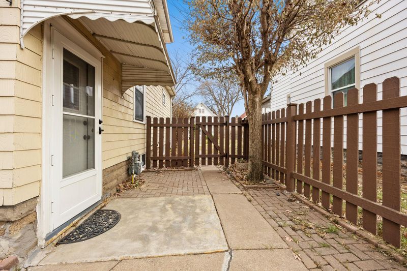 751 Smith Ave S, Saint Paul, MN 55107