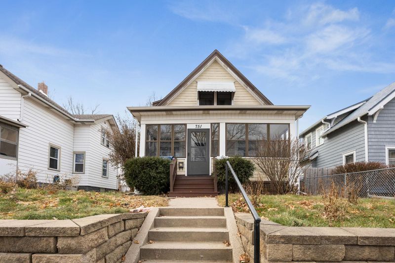 751 Smith Ave S, Saint Paul, MN 55107