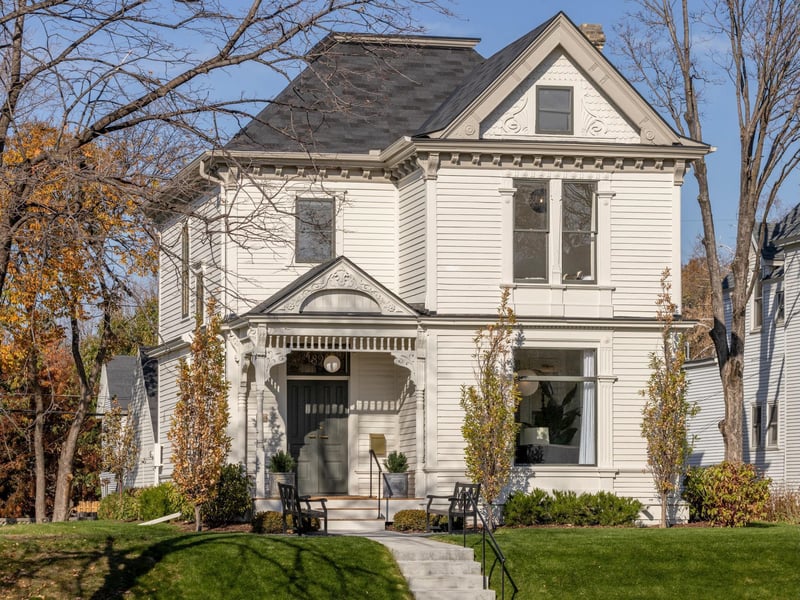 1899 Iglehart Ave, Saint Paul, MN 55104