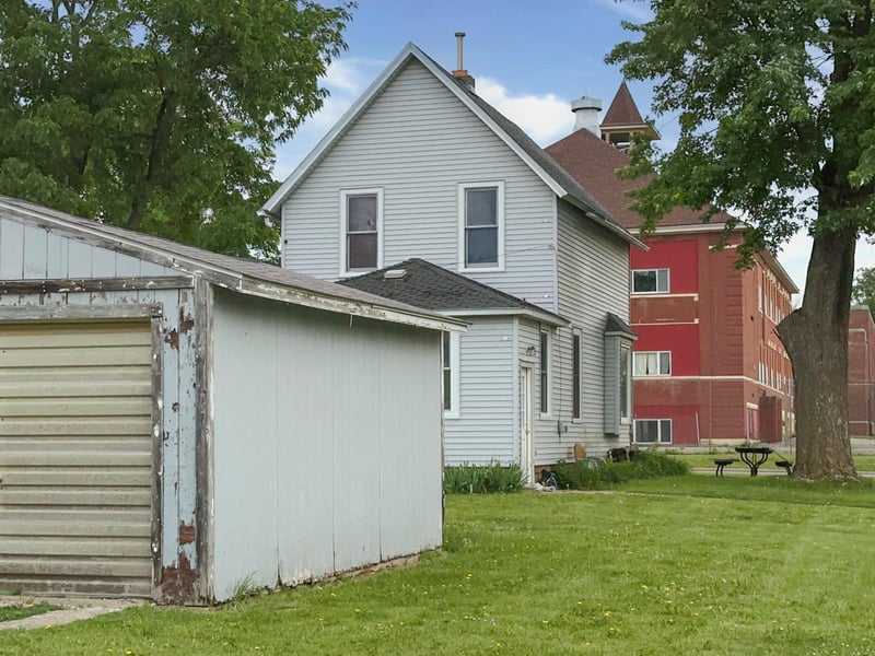 301 South St, West Concord, MN 55985