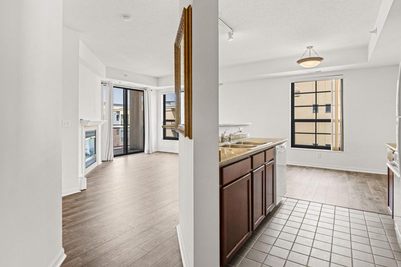 820 Emerald St #414, Saint Paul, MN 55114
