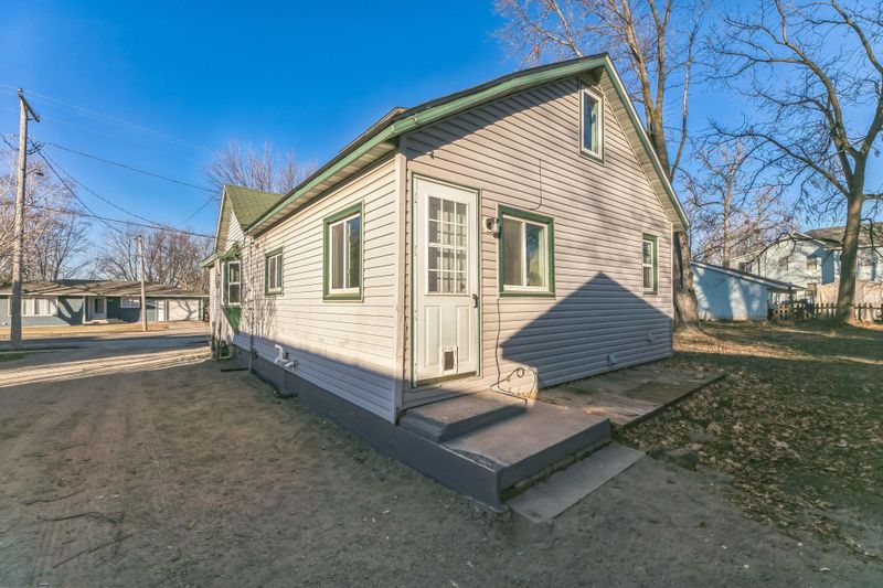 908 7th Ave, Howard Lake, MN 55349