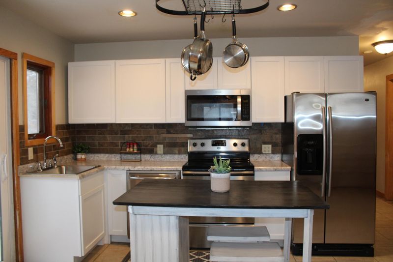 31208 Pine St, Pequot Lakes, MN 56472