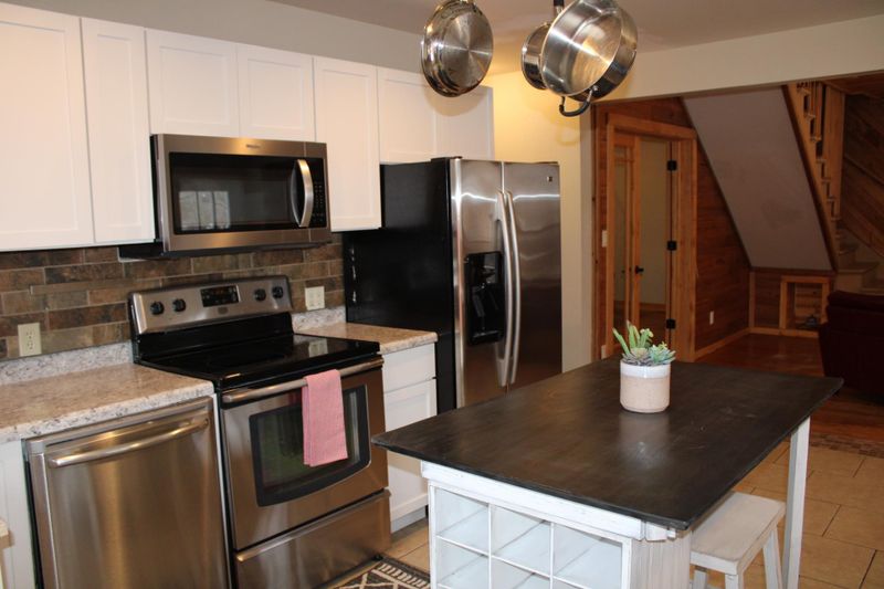 31208 Pine St, Pequot Lakes, MN 56472