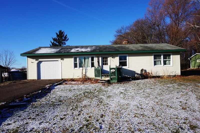 122 Princeton Dr, Elk Mound, WI 54739