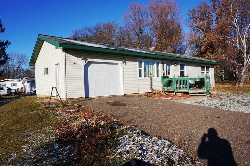 122 Princeton Dr, Elk Mound, WI 54739