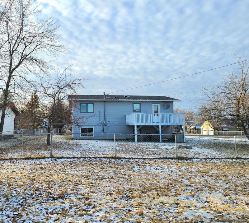 604 16th St E, International Falls, MN 56649