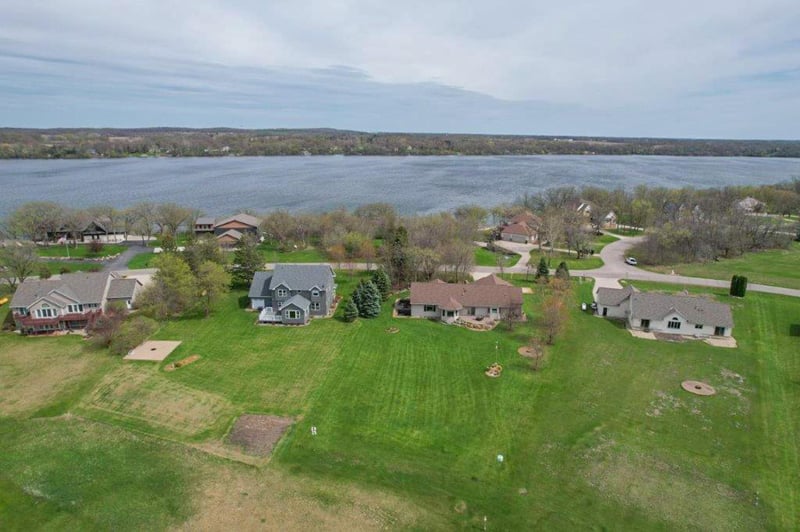 10427 Andrews Dr, Sauk Centre, MN 56378