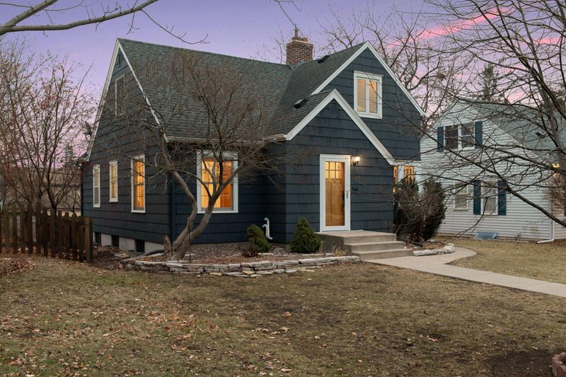 5523 Queen Ave S, Minneapolis, MN 55410