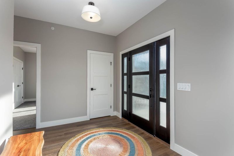 1022 Saba Blvd, Mankato, MN 56001