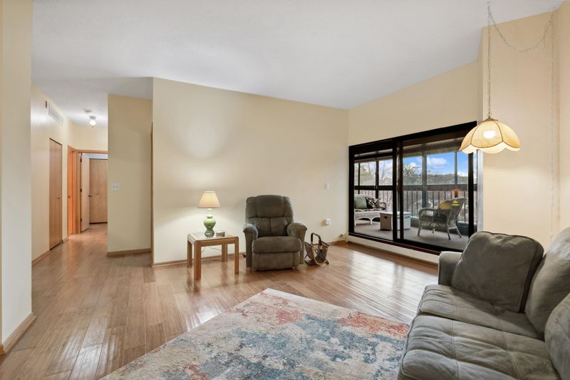 2275 Youngman Ave #303W, Saint Paul, MN 55116