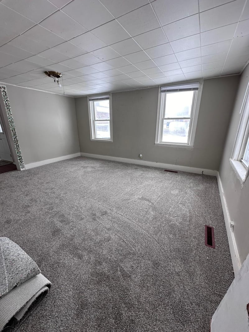 124 S Division Ave, Spring Grove, MN 55974