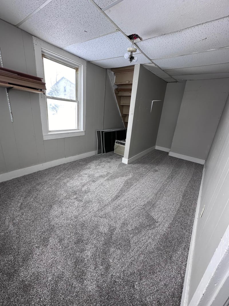124 S Division Ave, Spring Grove, MN 55974