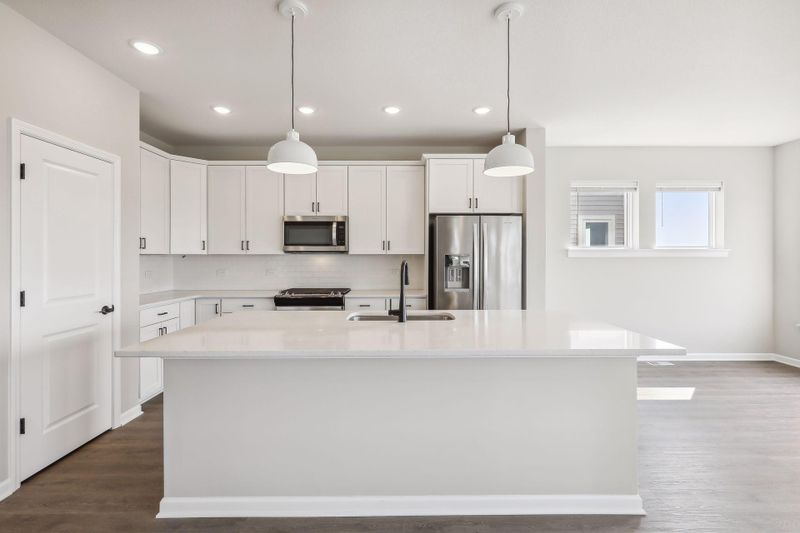 15156 Ardgillan Rd, Rosemount, MN 55068