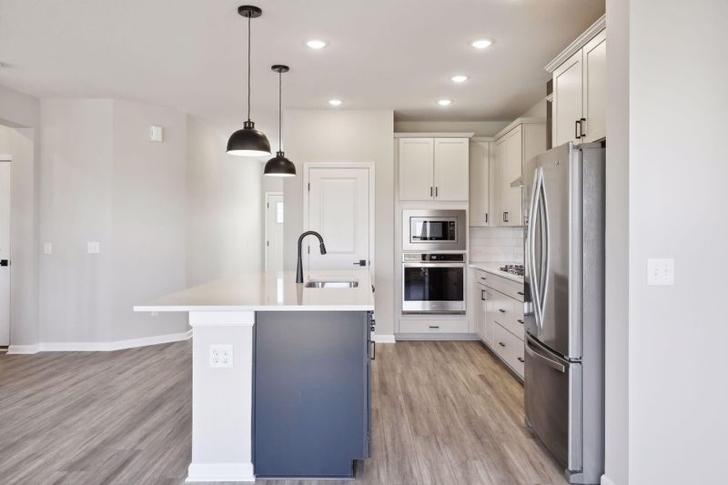 15148 Ardgillan Rd, Rosemount, MN 55068