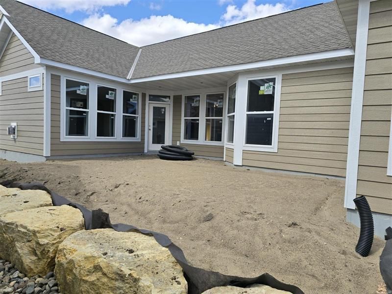 2409 Old Bridge Ln, Hastings, MN 55033